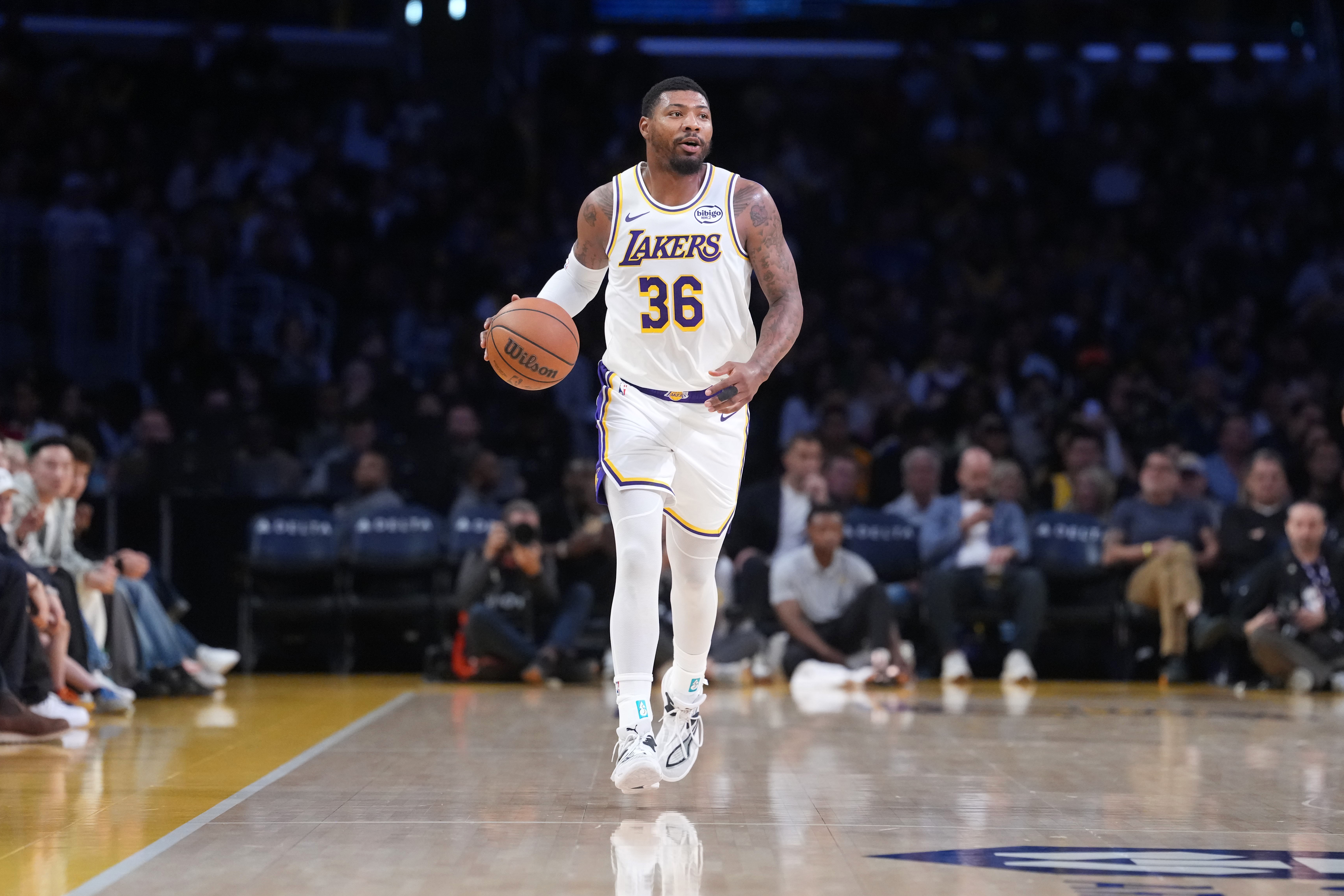 斯玛特9分5助3断3帽难阻湖人惨败 正负值-20