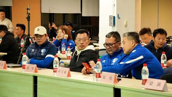 范志毅伍浩俱乐部双轨制青训:小学到大学升学通道打通,破解12岁退役怪圈 范志毅伍浩俱乐部双轨制青训:小学到大学升学通道打通,破解12岁退役怪圈