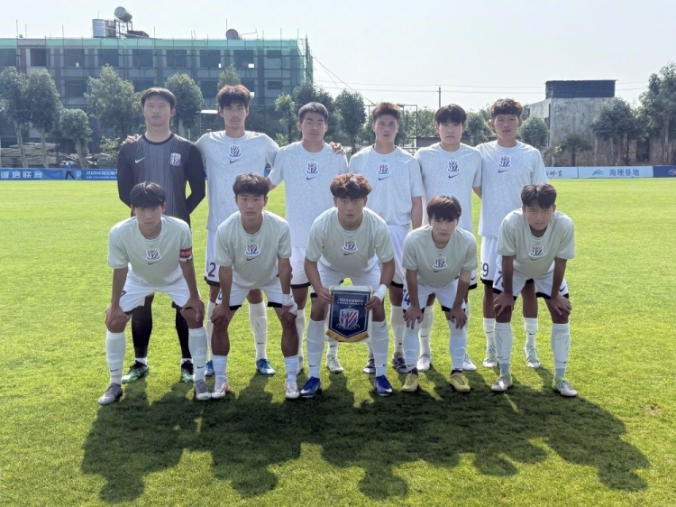 申花2-2青年星 两球领先被追平 小组头名晋级 申花2-2青年星 两球领先被追平 小组头名晋级
